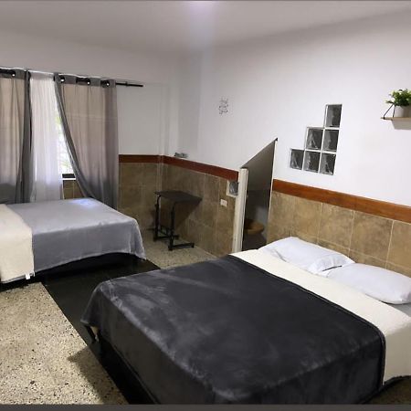 메딜린 Casa Al Frente Del Pueblito Paisa 아파트 외부 사진