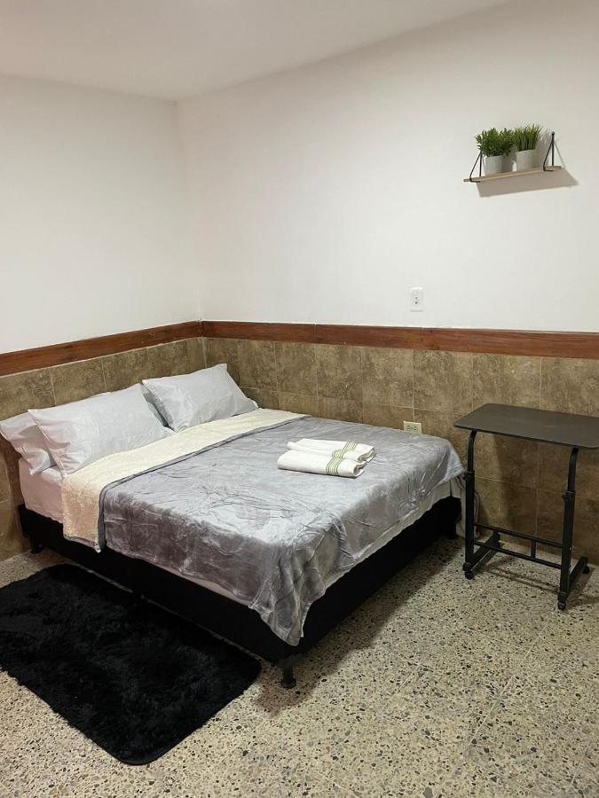 메딜린 Casa Al Frente Del Pueblito Paisa 아파트 외부 사진