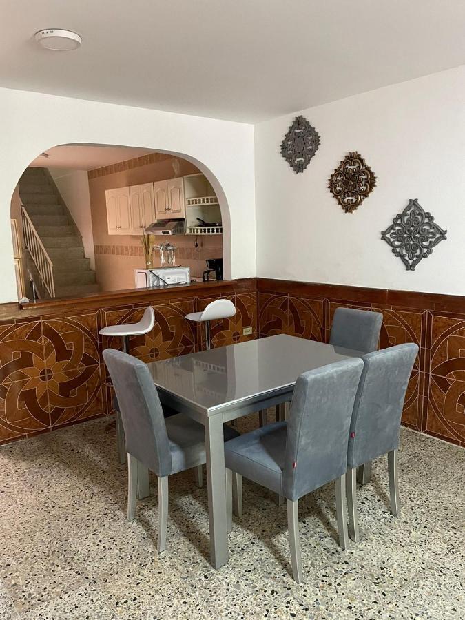 메딜린 Casa Al Frente Del Pueblito Paisa 아파트 외부 사진