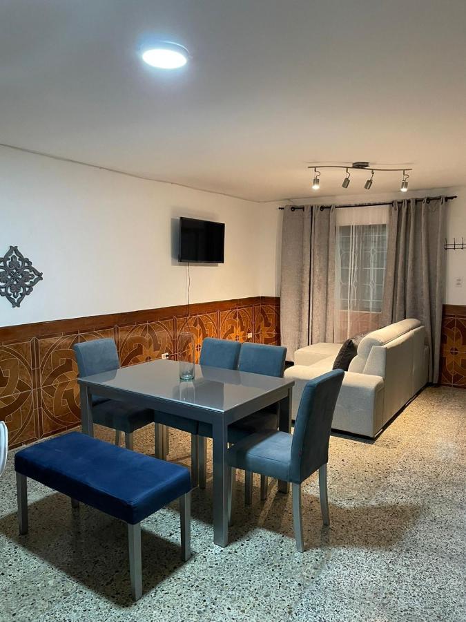 메딜린 Casa Al Frente Del Pueblito Paisa 아파트 외부 사진