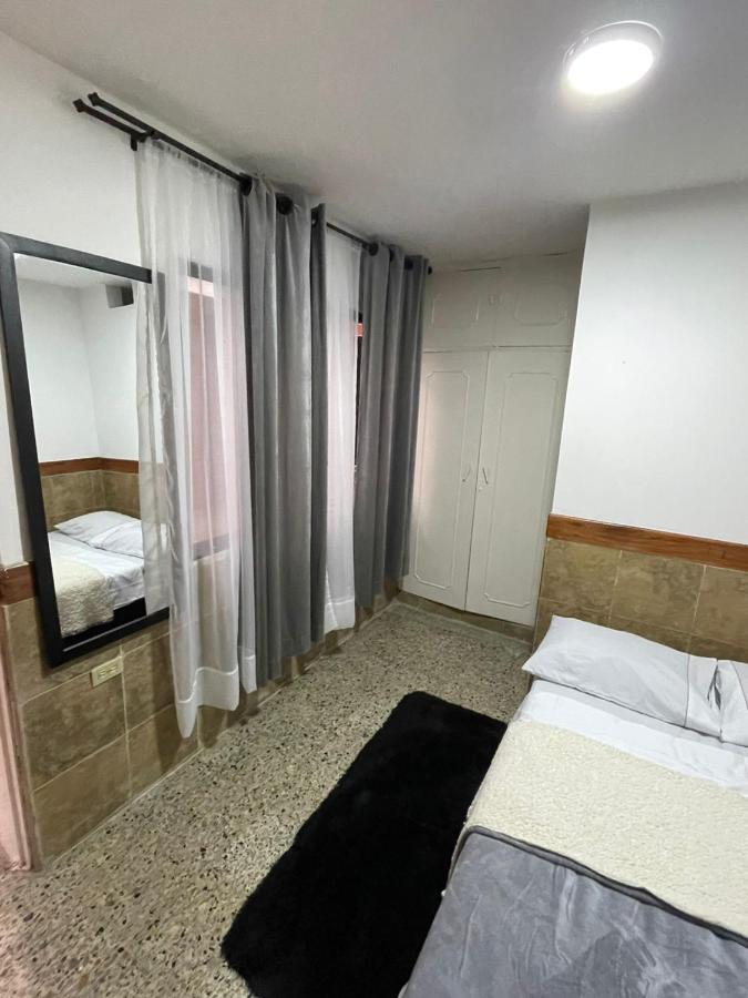 메딜린 Casa Al Frente Del Pueblito Paisa 아파트 외부 사진